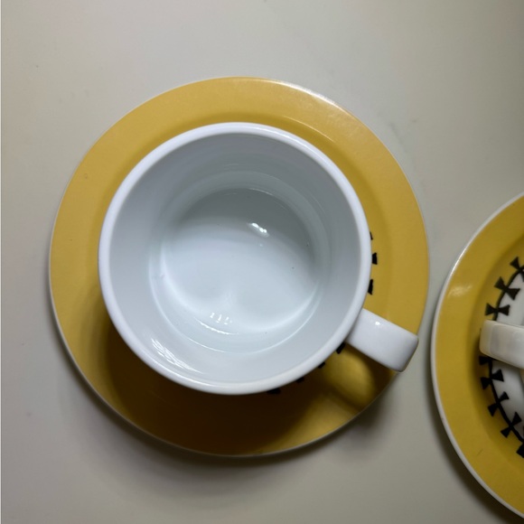 Royal Porcelain Kingdom of Thailand Coffee Cups & saucers (2) made for Club Med - Picture 4 of 11